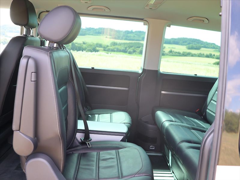 Volkswagen Multivan 2,0 TDI 150kW DSG Generation S - fotka 16 z 38