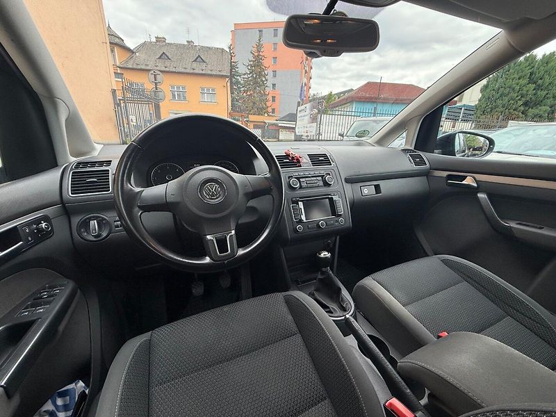 Volkswagen Touran (2013) 2.0 TDI CR - Pravidelný servis - fotka 7 z 14