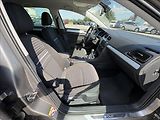 Volkswagen Golf 2,0 TDi 110kW Cup,Navi,Kamera - náhled 28