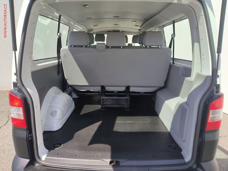 Volkswagen Transporter (2012) 2.0TDi 4x4 L2H1 9míst, TZ - fotka 7 z 17