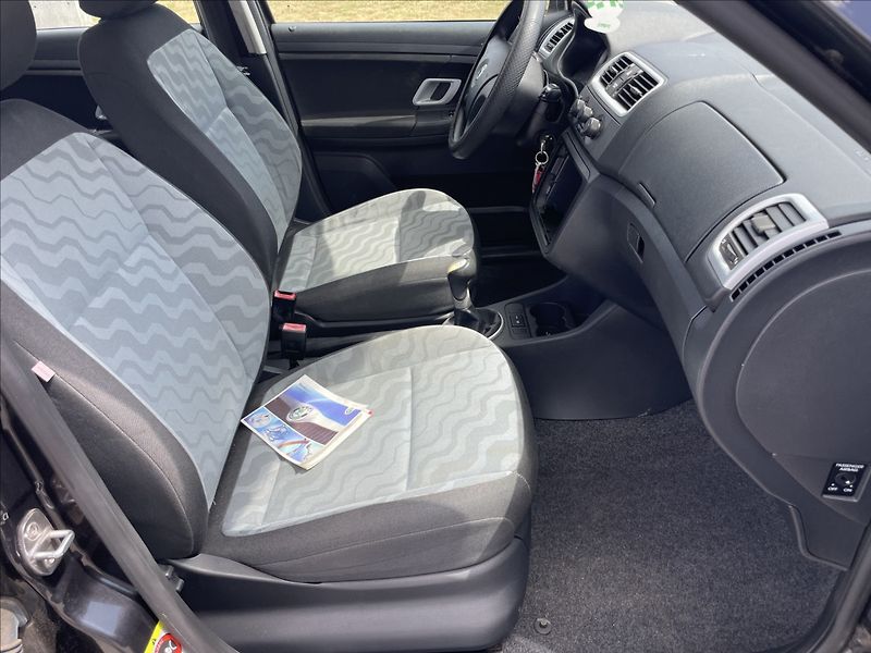 Škoda Fabia 1,4 i 63kw Klima ESP Tempomat, - fotka 13 z 35