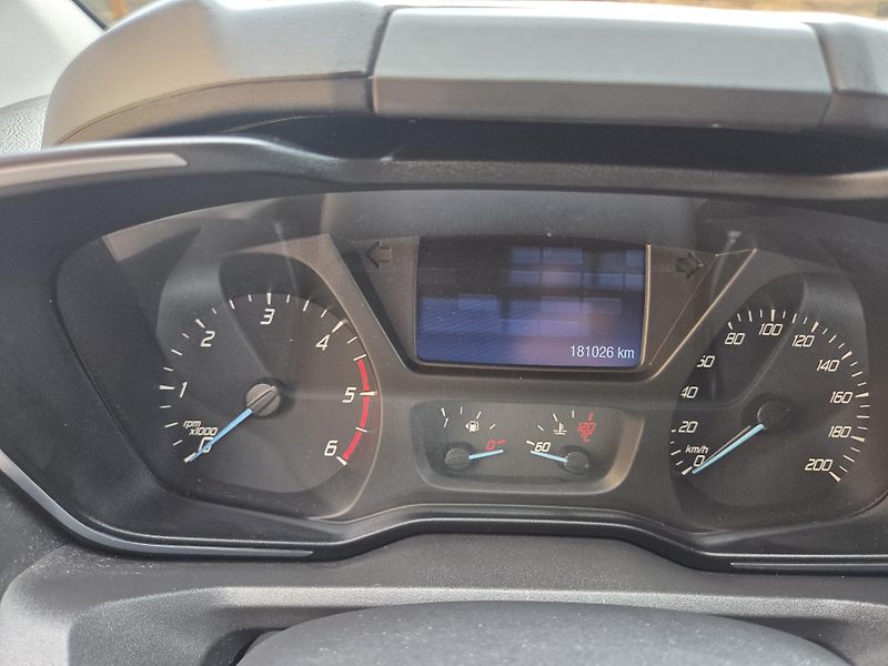 Ford Transit Custom 2.2 TDCi 114kW  5míst  - fotka 44 z 54