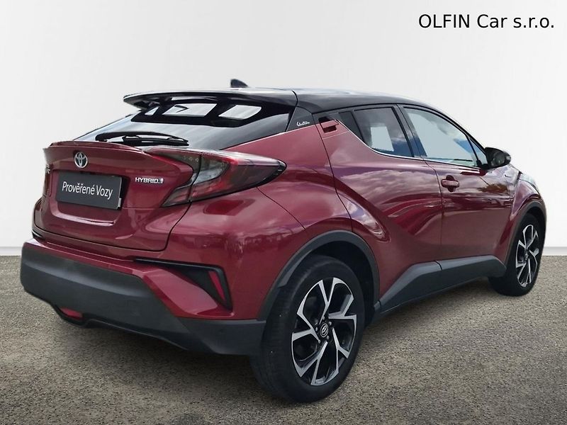 Toyota C-HR Hybrid 1.8 E-CVT Selection - fotka 2 z 26
