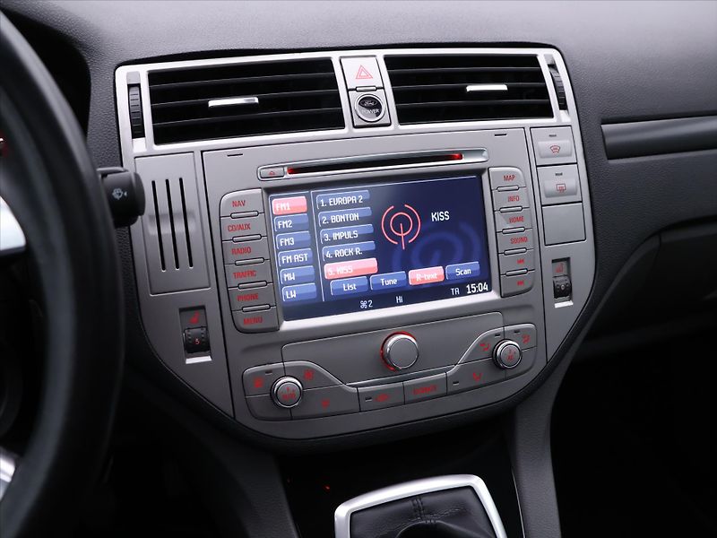 Ford Kuga 2,0 TDCI 103kW AWD Titanium - fotka 24 z 36