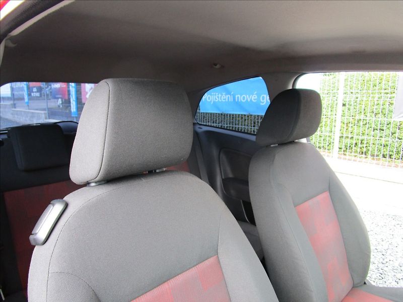 Ford Fiesta 1.4i 16V, Klima - fotka 22 z 41