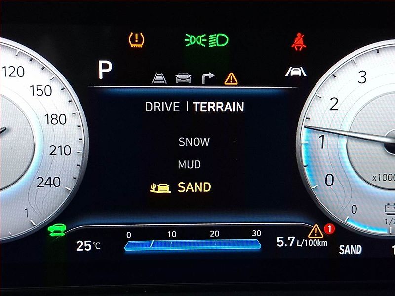 Hyundai Tucson (2020) 1.6 T-GDI HEV - fotka 22 z 26
