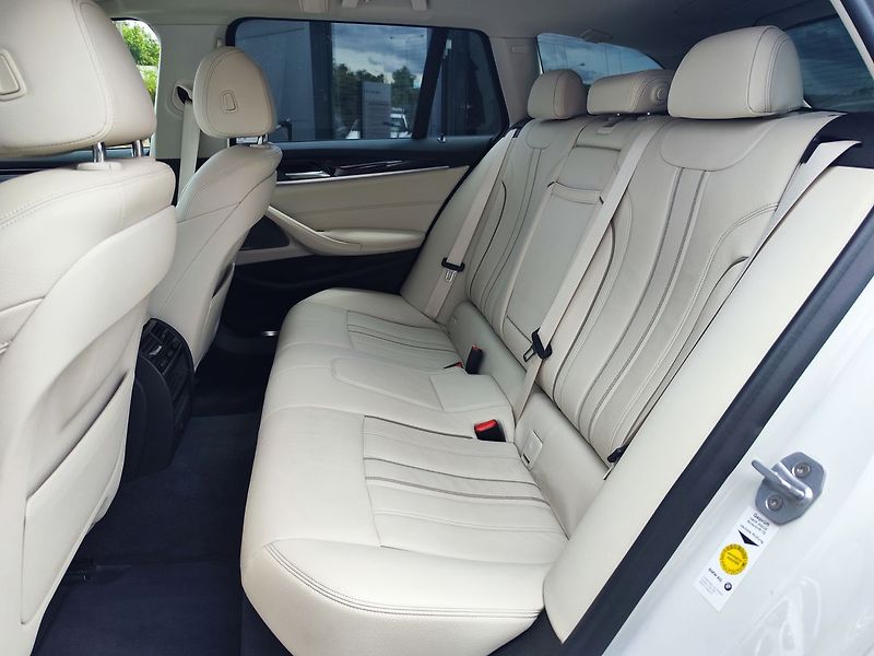 BMW Řada 5 520d/140kW Sportline - fotka 12 z 34
