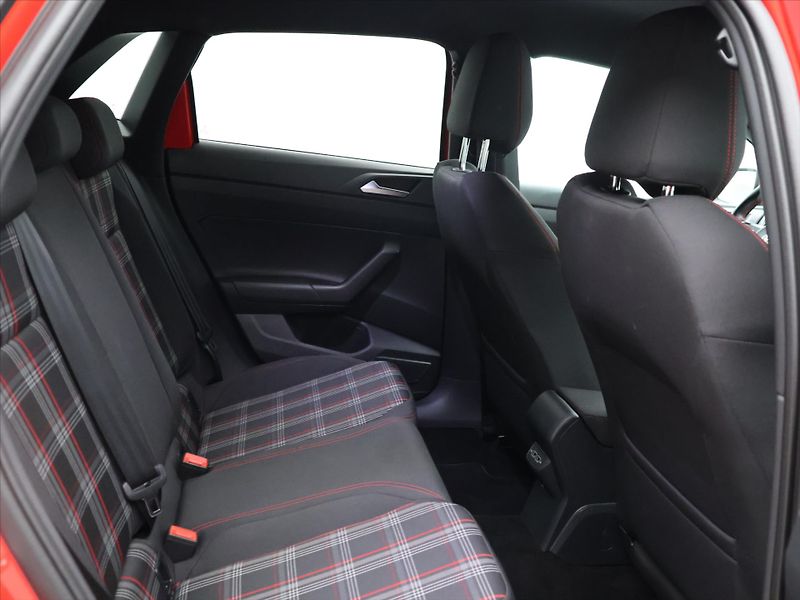 Volkswagen Polo 2,0 TSI GTI 147kW DSG LED Beat - fotka 13 z 33