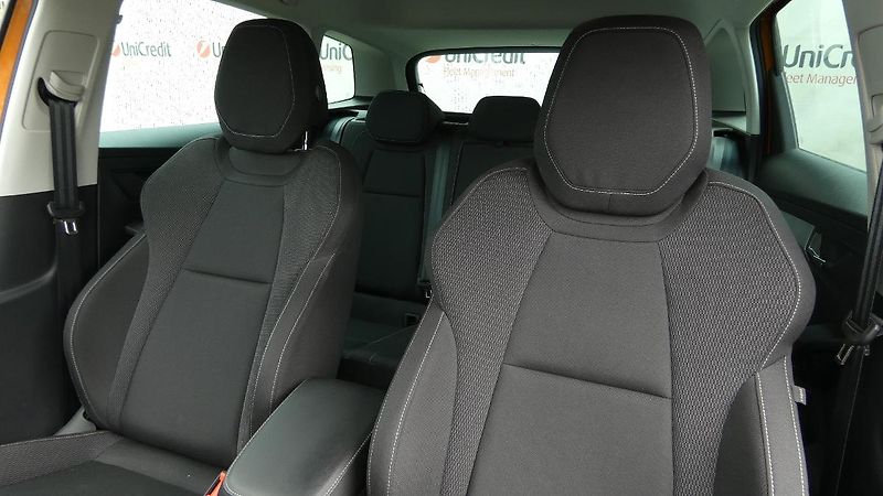 Škoda Karoq 2.0 TDI 110 kW Fresh 4x4 DSG - fotka 7 z 25