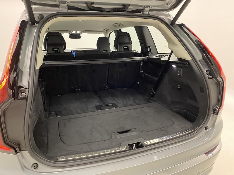 Volvo XC90 B5 AWD BRIGHT PLUS AUT CZ 7M - fotka 6 z 59