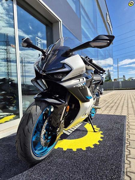 CFMOTO (2026) 675 SR-R - SKLADEM - fotka 10 z 43