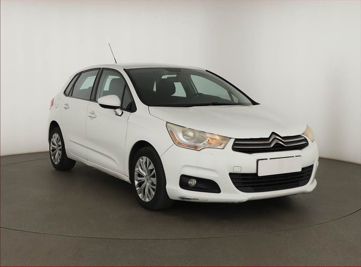 Citroën C4 1.4 16V, ČR,1.maj, dobrý stav