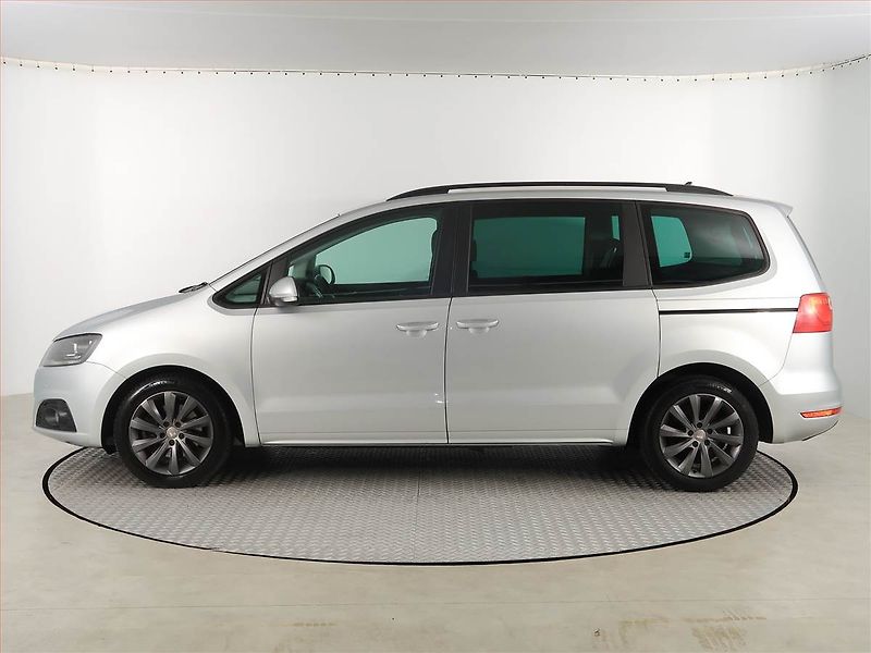 Seat Alhambra (2015) 2.0 TDI, Automat, 7 míst - fotka 3 z 19