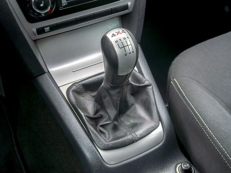 Škoda Octavia (2009) 1.8TSI 118KW 4x4 – 2x KOLA - fotka 22 z 45
