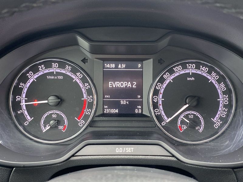 Škoda Octavia (2017) Combi 2.0 TDI DSG Ambition+ - fotka 7 z 34