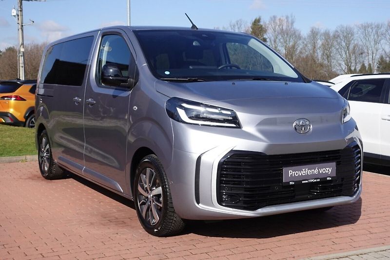 Toyota ProAce Verso 2.0L Diesel 144 PS 5D L1 6 MT - fotka 3 z 34