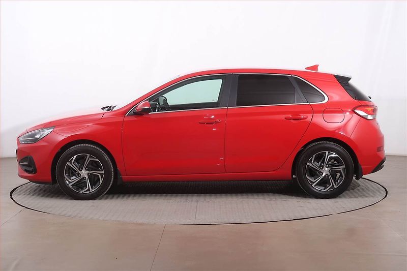 Hyundai i30 (2021) Family 1.5 DPI, Serv.kniha - fotka 3 z 24