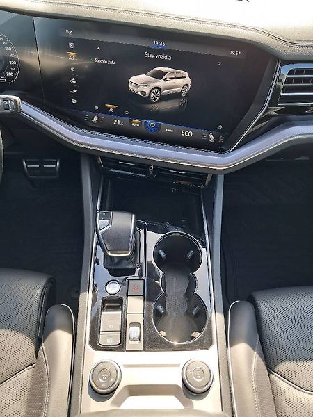 Volkswagen Touareg (2018) VW R-Line V6 3.0 TDI / 210 kW - fotka 14 z 29