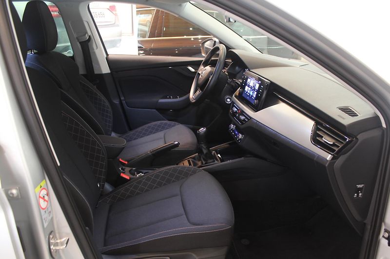 Škoda Scala (2020) 1.0TSI85kW Style+ Matrix - fotka 24 z 37