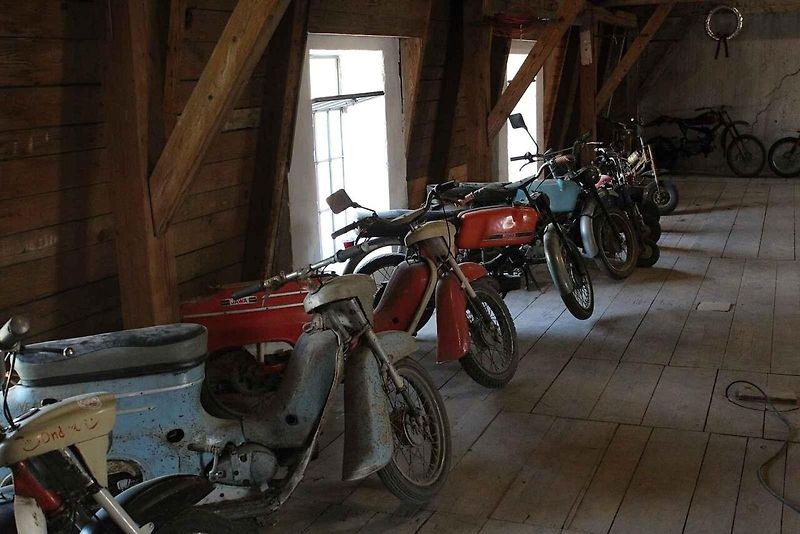 Kouzelný mlýn v Hradčanech otevírá muzejní expozici zapomenutých a ztracených motocyklů a strojů.