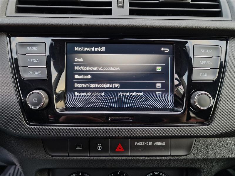 Škoda Fabia 1.0 TSI 70kW Combi Tour,1.Maj - fotka 25 z 47