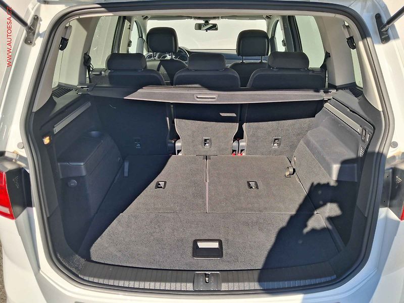 Volkswagen Touran (2016) 1.6 TDi, Comfortline, LED - fotka 7 z 18