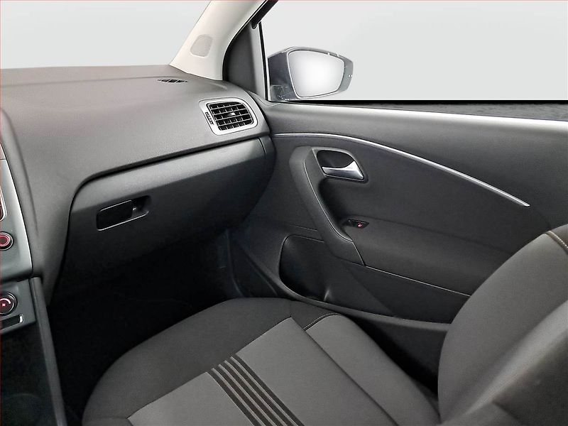 Volkswagen Polo (2017) Comfortline 1.0, Park. senzory - fotka 8 z 16