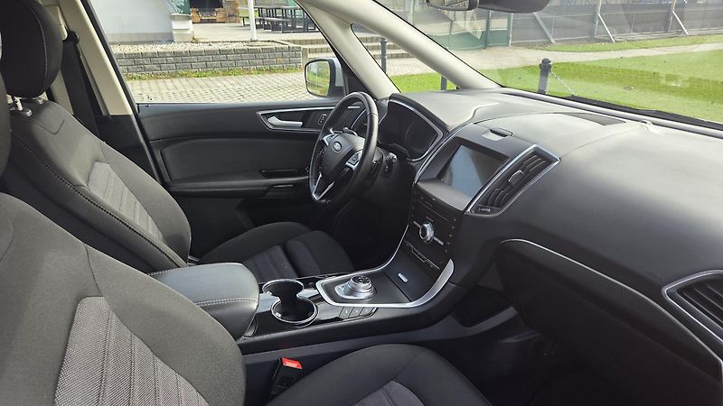 Ford Galaxy (2023) 2.0 EcoBl 110kW AT TITAN DPH - fotka 12 z 36