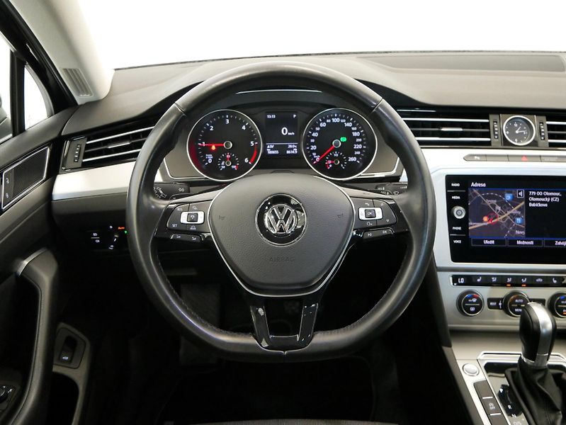 Volkswagen Passat - fotka 17 z 25