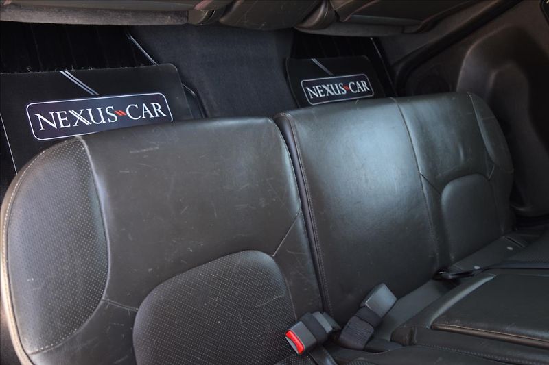 Nissan Navara 3,0 dCi V6 170KW TAŽNÉ 4X4 ALU - fotka 19 z 55