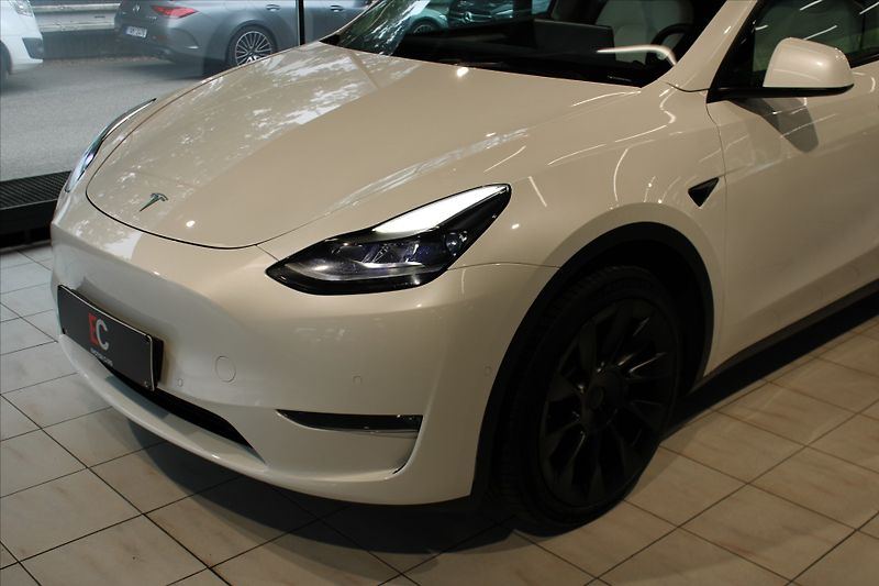 Tesla Model Y Long Range Dual Motor AWD Tažn - fotka 7 z 26