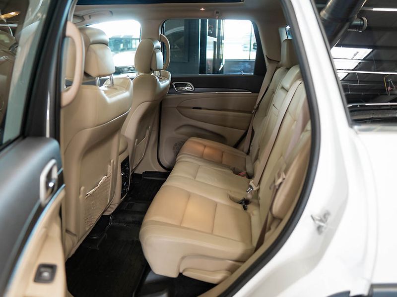 Jeep Grand Cherokee (2019) 3.6 V6 Limited 4x4 - fotka 33 z 37