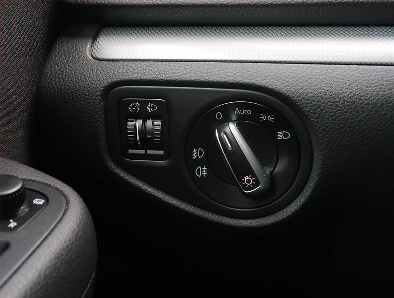 Volkswagen Sharan (2012) 2.0 TDI BMT, Serv.kniha, Kůže - fotka 22 z 28