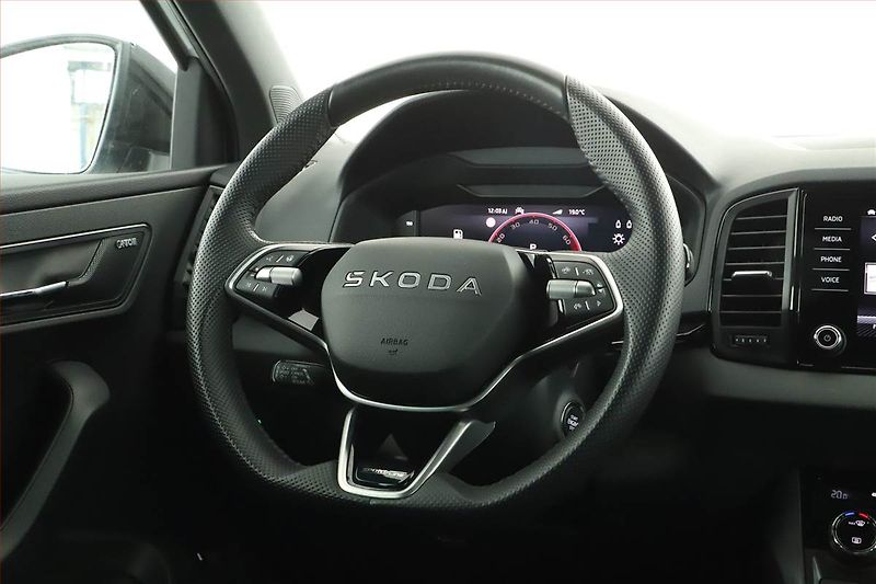 Škoda Karoq (2025) 1.5 TSI, Sportline, Navigace - fotka 8 z 17