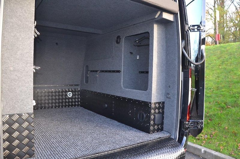 Mercedes-Benz Sprinter 319 Camper Family - fotka 27 z 51