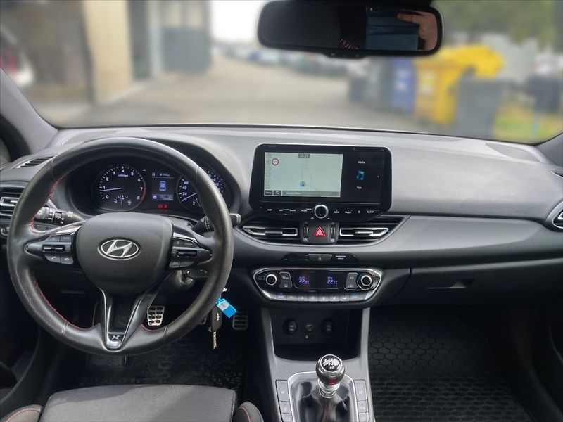 Hyundai i30 1,5 T-GDI N Line - fotka 9 z 11