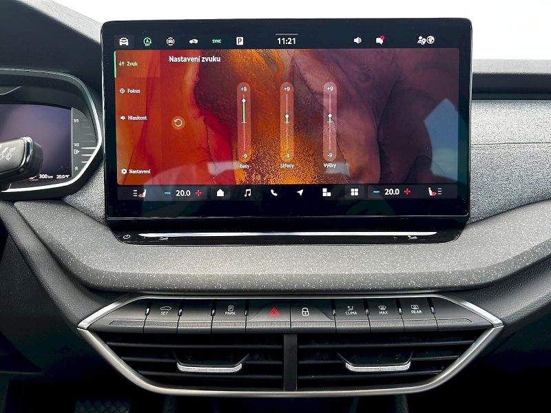Škoda Octavia (2024) 1.5 TSI 110kW MHEV DSG Top Sel - fotka 13 z 33