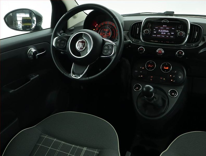 Fiat 500 (2018) 0.9 TwinAir, Serv.kniha - fotka 7 z 18