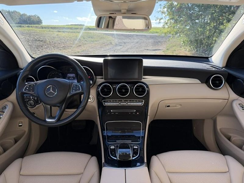 Mercedes-Benz GLC 250d 4MATIC, AMG PAKET, ČR - fotka 19 z 41