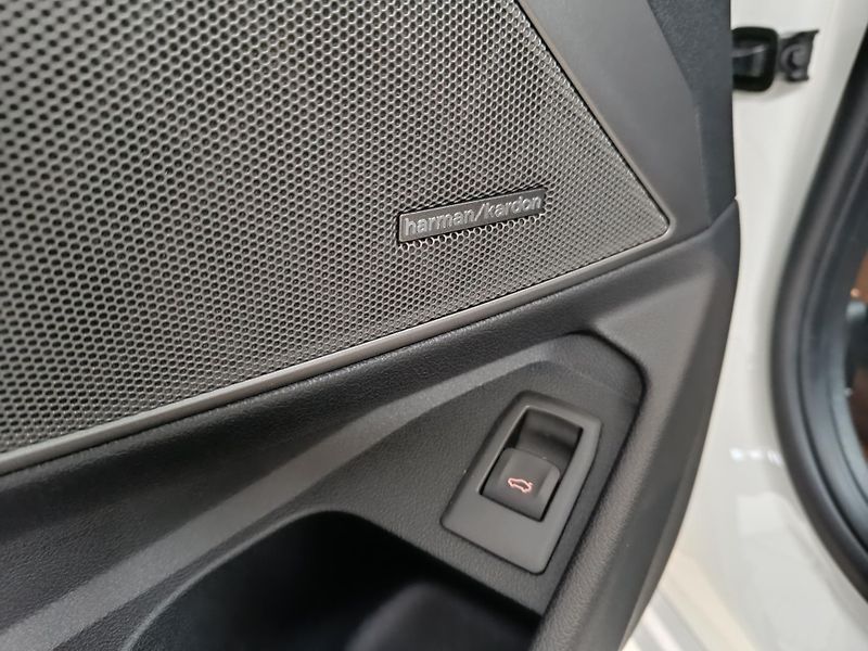 ALPINA B3 (2025) GT 389kW AT 4x4 - fotka 16 z 28
