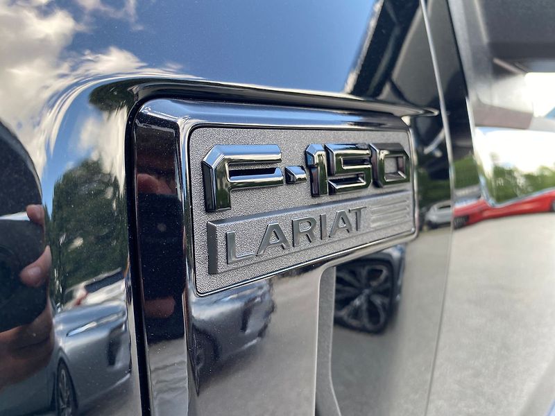 Ford F-150 (2025) Lariat  5,0 298 kW - fotka 10 z 27