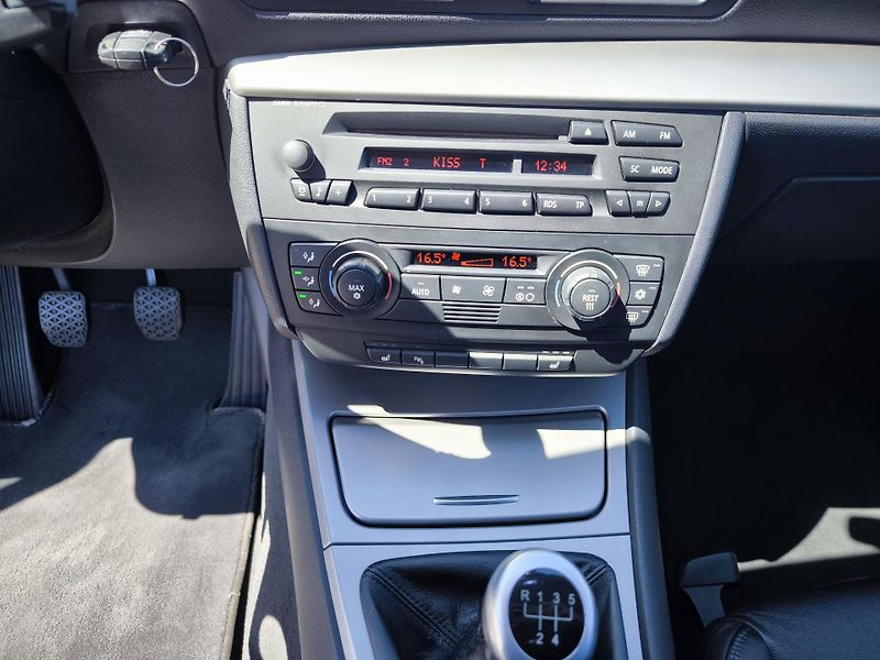 BMW Řada 1 116i 85kW SERVISKA - fotka 51 z 82