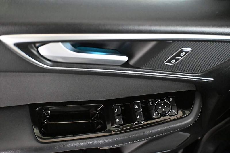 Ford S-MAX (2019) 2.0 TITANIUM LED Kamera ECOBLU - fotka 19 z 35