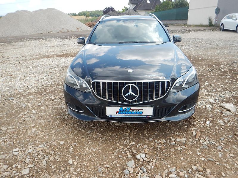 Mercedes-Benz Třídy E E 220 CDI, DIGIKLIMA, TAŽNÉ - fotka 3 z 25