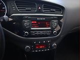 Kia Ceed (2013) Gold 1.6 GDI, Automat - náhled 12