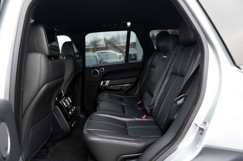 Land Rover Range Rover 3.0 SDV6 Vogue/4x4/260 PS/ČR - fotka 33 z 48