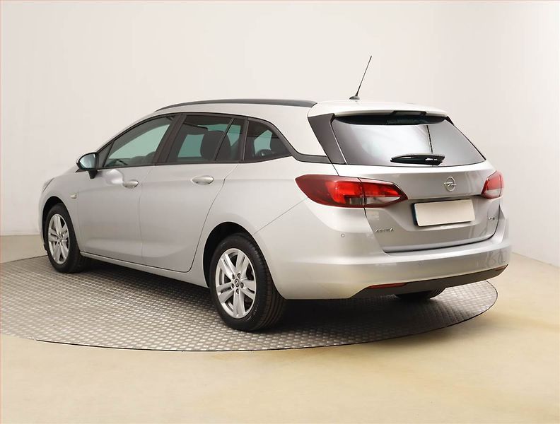 Opel Astra (2017) 1.6 CDTI, Serv.kniha, Tempomat - fotka 4 z 20