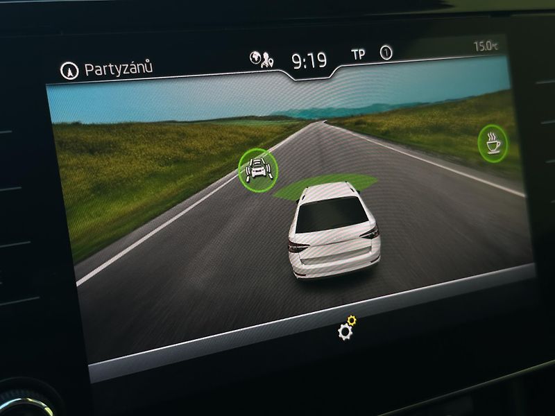 Škoda Superb (2021) KOMBI 2.0TSI/140kW* 1.Maj.   - fotka 17 z 39