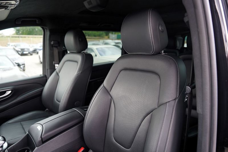Mercedes-Benz Třídy V V 250d L 4Matic Exclusive AMG - fotka 23 z 46