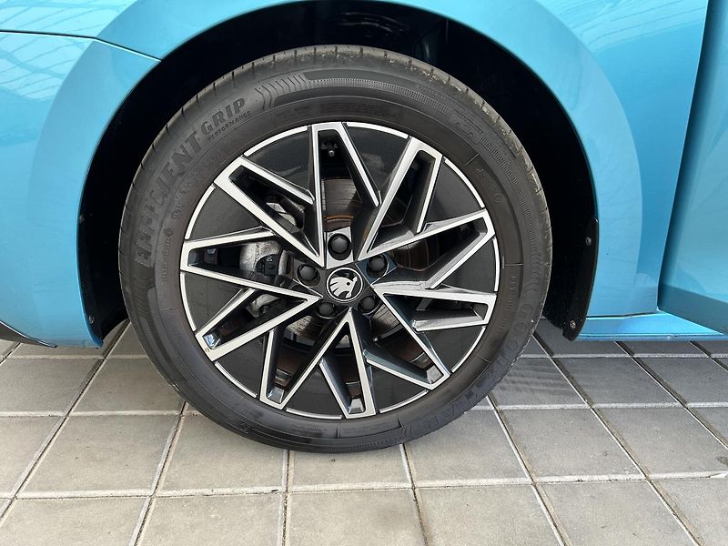 Škoda Octavia 1.5 TSI SportLine - fotka 30 z 30